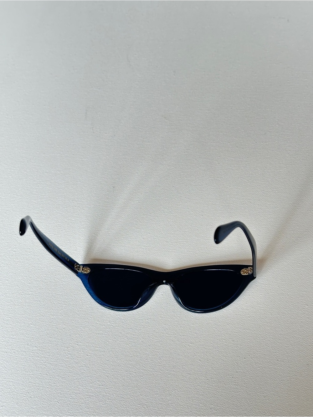 Oliver Peoples Blue Cat-Eye Women's Sunglasses - Picture 3 of 6